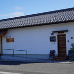 うえだや - 入口が２個所