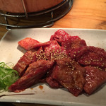 炭火焼肉ホルモン 徳臓 - 2015.10. 赤身切り落とし