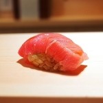 鮨 あらい - 初訪　トロ（赤シャリ）