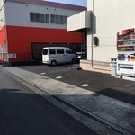 ラーメン斉藤 - 駐車場は軽3台と普通車3台くらい停められます。