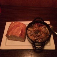 マディソン ニューヨーク キッチン - チキンのケイジャンアヒージョ