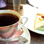 うてな喫茶店 - ブレンドコーヒー（中深煎り）＆チーズケーキ