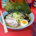 濱壱家 - にんにくラーメンが始まってました！！うまい！！！