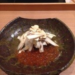 日本料理 晴山 - いくら、小松菜の胡麻和え、上に信州産の松茸