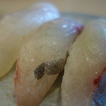 Kaiten Sakana Ya Sushi Uochuu - 活魚盛り合わせ（しまあじ、かんぱち、ひらめ）