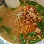 味鮮 - サービス定食のミニ台湾ラーメン
            