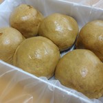 勝月堂 - 勝月堂 さんの 温泉饅頭 ”湯乃花饅頭” 箱入り650円（税込）です。　　　2015年10月2日