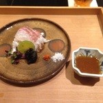 日本料理 晴山 - 鯛の焼き霜造り