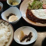 レストラン よし川 - ハンバーグ定食