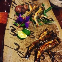 飴源 - 名物鮎の飴焼きと塩焼き