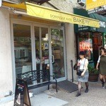Dominique Ansel Bakery - お店の外観です。(2015年10月)