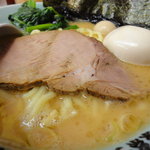 家系ラーメン 新宿家 - 