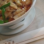 離宮飯店 - 五目そば  艶やか！