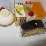 ブールドゥ・ネージュ - テイクアウトしたケーキ５種類