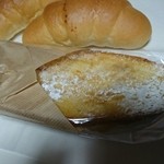 石窯パン ふじみ - 塩パン   ￥90        メープルフレンチ   ￥220