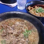 林屋 - 2015.10　豚丼定食￥885（プラス料金にして醤油ラーメンを牛すじラーメンへ変更できます）