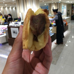 横浜くりこ庵 - 京急電車焼きのハミ出した餡