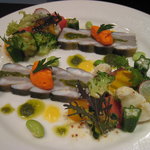 ヴィニュロン - 宮崎産アユのテリーヌ、赤ピーマンのムースと共に