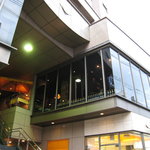 ヴィニュロン - ガラス張りの外観