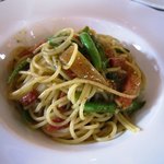 タヴェルナ　エッセ - ベーコンと三度豆のバジリコ風味