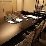 北新地 湯木 本店 - 個室です。定員6人です。