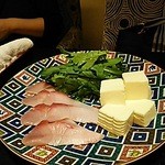 北新地 湯木 - 対馬産のぶりです。