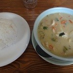 鶏肉のグリーンカレー