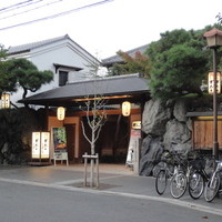 がんこ 高瀬川二条苑 - 立派な門