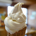 チーズハウス - 料理写真:ソフトクリーム（ブルーチーズ風味・300円）