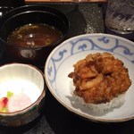 あら垣 - 天丼、赤出汁、香物