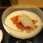 あら垣 - 口替わり中鉢　酒肴逸品（とろろにイクラの醤油漬け）