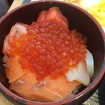 函館国際ホテル - 【2015年09月】初回チョイスのミニ自家盛海鮮丼。