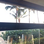 Bali Steak & Seafood - 窓際席のテーブル