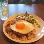 Mahalo Cafe - テリヤキチキンロコモコテリヤキチキンロコモコ
                      なんとなく2回