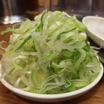 龍上海 - トッピング無料券をいただいたので、ねぎ♡  これだけプリタツだと、とてもウレシイ