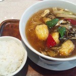 来勝軒 - ライス付き