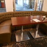 ルシュルシュル - ソファ席