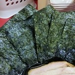 王道家 - 海苔は増して8枚。