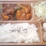 本家かまどや - 豚ポテ弁当 470円
おかずのみ 300円