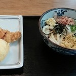 宮武讃岐うどん 成田空港第３ターミナル店 - ぶっかけうどん  温  並盛 ＋かしわ天・半熟卵天