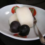 伊豆 薫風 - 朝のデザートには梨とぶどう