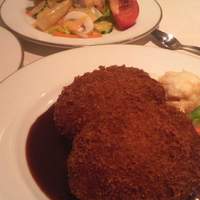 レストラン香味屋 - サラダとライス、ドリンクのセットは1000円プラス