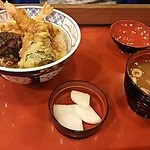 和風レストランまるまつ - 天丼＋味噌汁