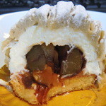 スイーツガーデン ユウジアジキ - 断面。栗の渋皮煮ゴロゴロ♡