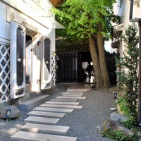 ヒカリヤ ニシ - 