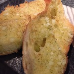 弥生亭 - 10.23
      ガーリックトースト