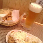 とりあん - モモ280円、チキン南蛮400円、生ビール500円