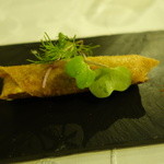 四間道レストランMATSUURA - 2015.10 アミューズ：ワタリガニ＆アボガドパートブリック包み(春巻き)