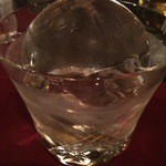 立礼 - 大きな氷とバカラのロックグラス