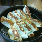 本店 鉄なべ - 鉄鍋餃子540円